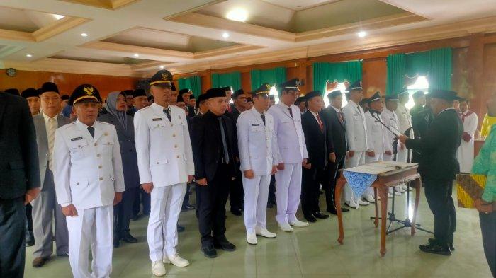 Wakil Bupati Tanjab Timur Lantik Camat Nipah Panjang bersama 95 Pejabat Administrator dan Pengawas lainnya